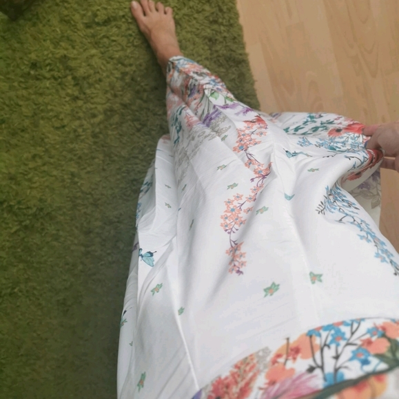 3 peice skirt , blouse and crop top floral - Picture 8 of 12